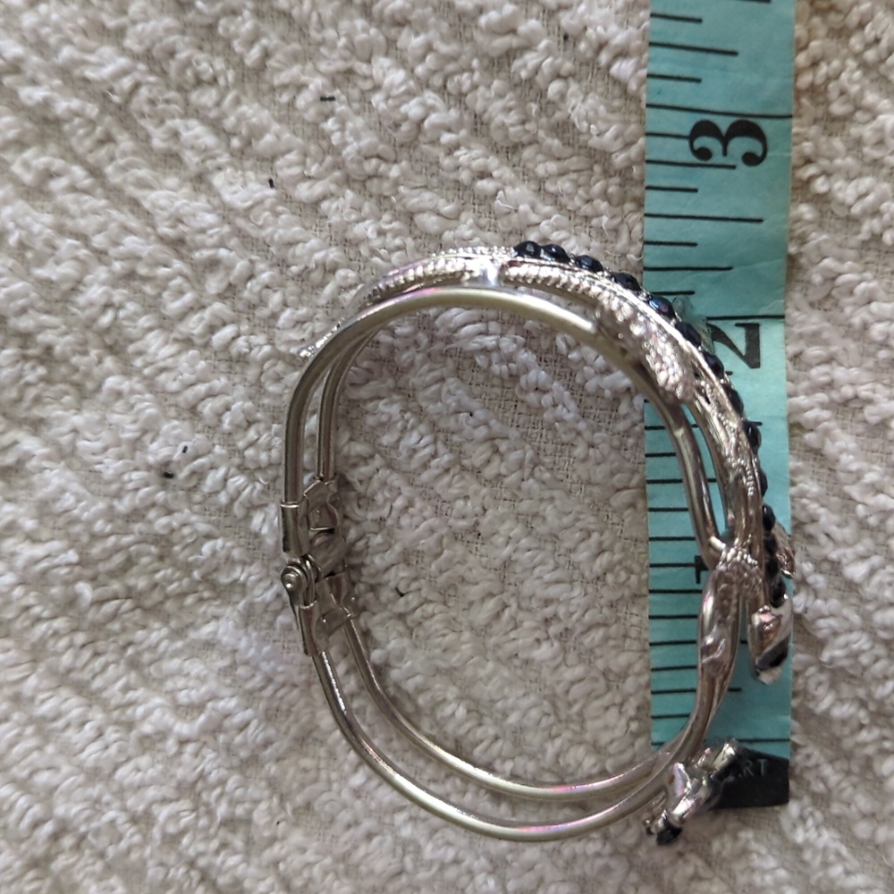 ~ Bracelet - Picture 3 of 14